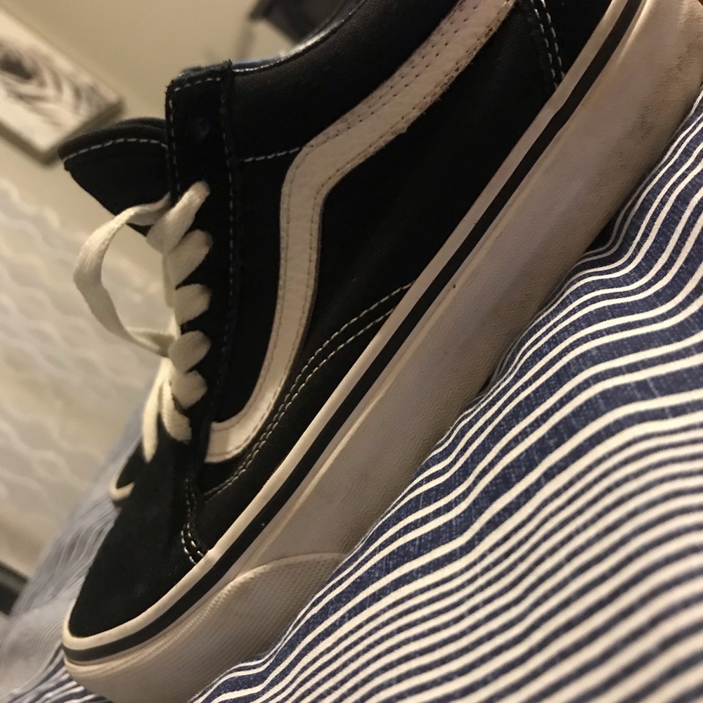 Vans - Picture 3 of 4